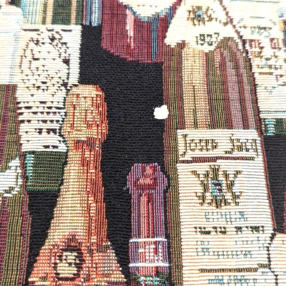 Vintage OOAK Wine Bottle Motif Tapestry Table Runner with Tassels - Picture 6 of 12